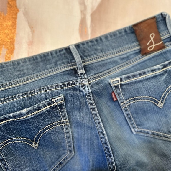 Levi’s straight leg classic denim dark wash women’s Sz 28 waist jeans - Picture 7 of 7